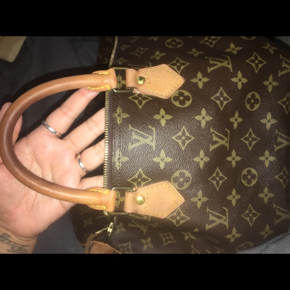 Authentic Louis Vuitton speedy 40 - Picture 2 of 6